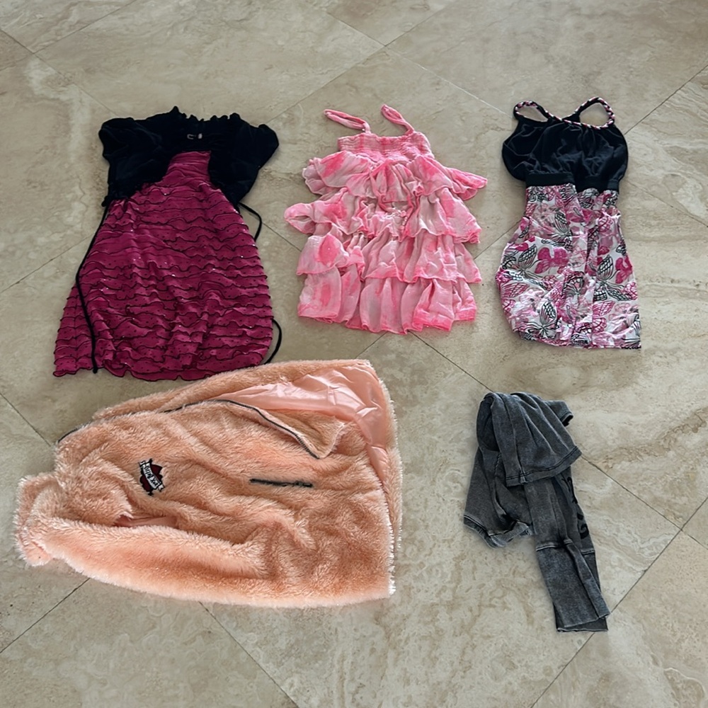 20+ pieces of girls clothing NWT assorted brands sizes 10 - juniors xs